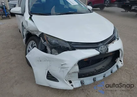 2017 Toyota Corolla Le z USA, uszkodzony, nr VIN 5YFBURHE6HP651555